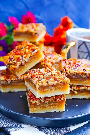 Easiest Pecan Pie Bars
