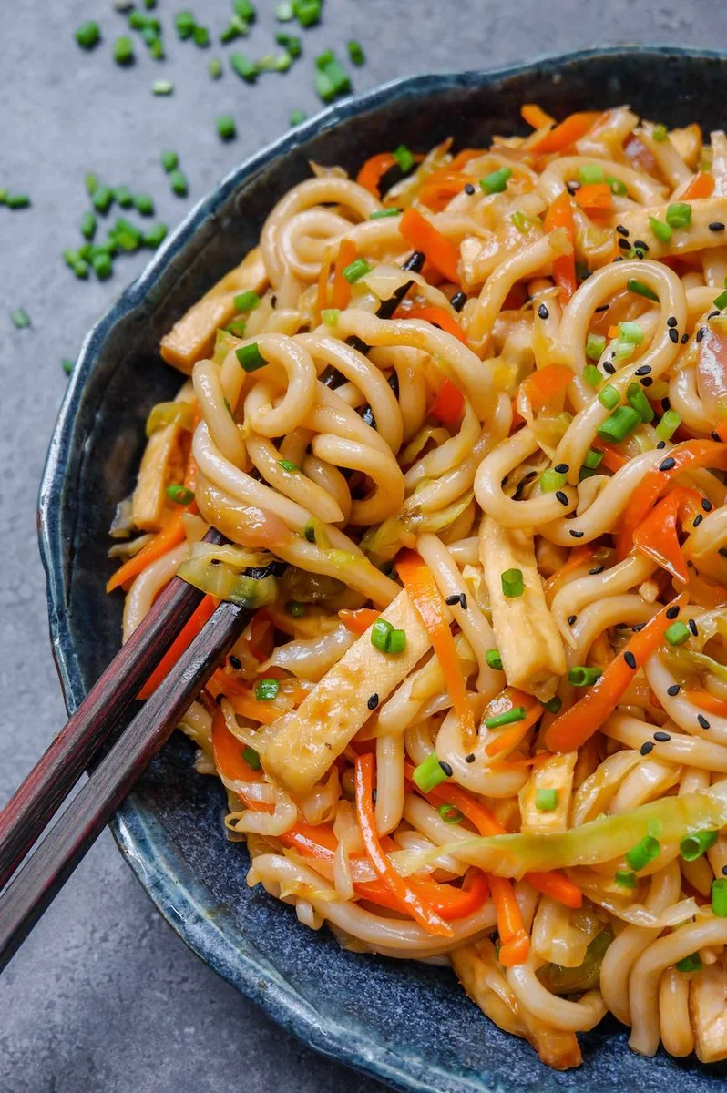 Sweet and Spicy Udon Noodle Stir-Fry