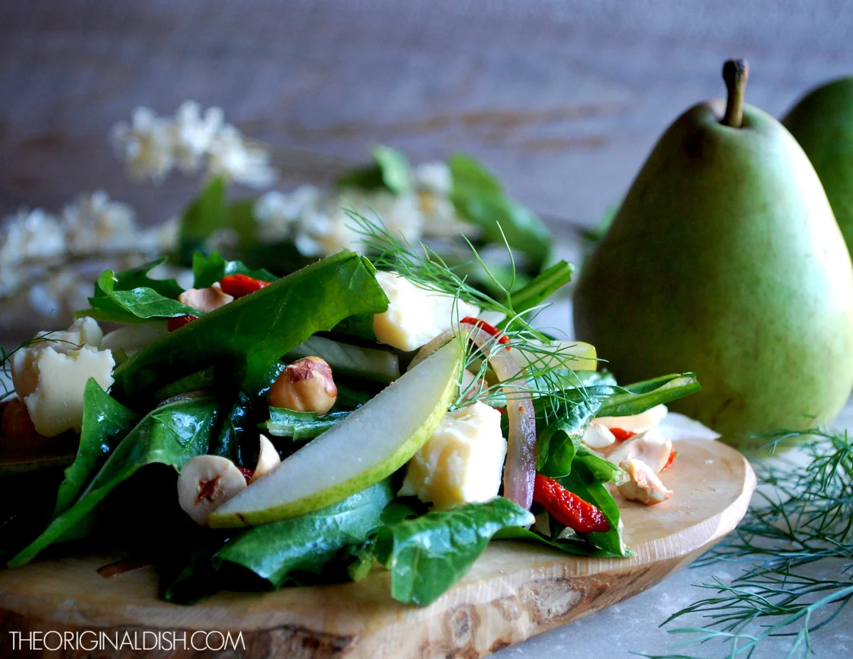 Fennel & Pear Salad with Goji Berry Vinaigrette