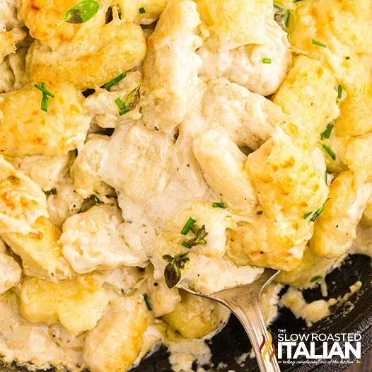 Cheesy Skillet Gnocchi Recipe with White Sauce