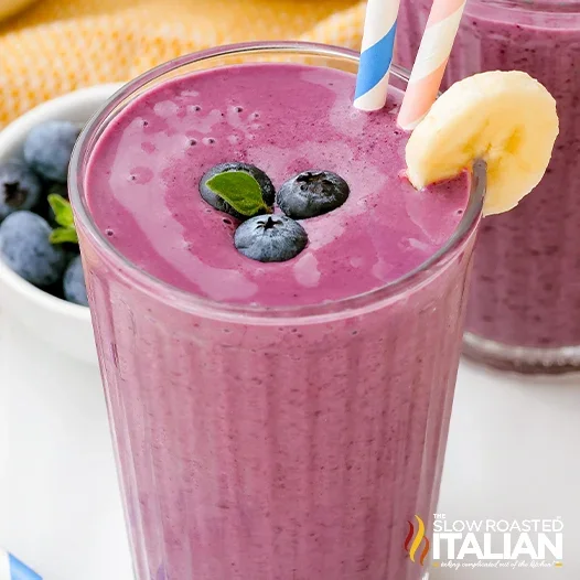 Easy Blueberry Banana Smoothie Recipe with Video