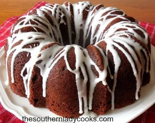Applesauce Raisin Cake