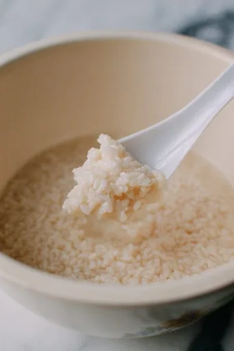 Sweet Fermented Rice (酒酿, Jiu Niang)