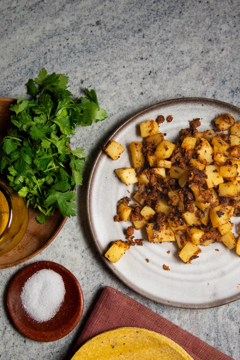 Papas con chorizo, receta vegana
