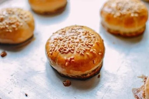 Shanghai Savory Mooncakes (Xian Rou Yue Bing)