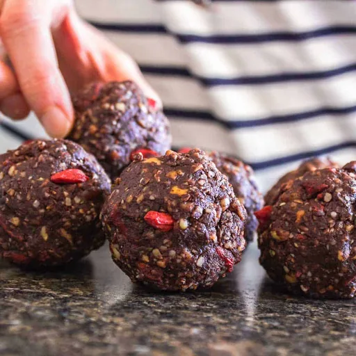 Cacao Energy Balls with Hazelnuts (vegan + gluten-free)
