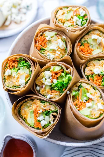 Wraps de ensalada de garbanzos Buffalo en 20 minutos