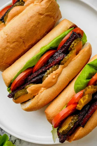 Sándwich de panza de cerdo