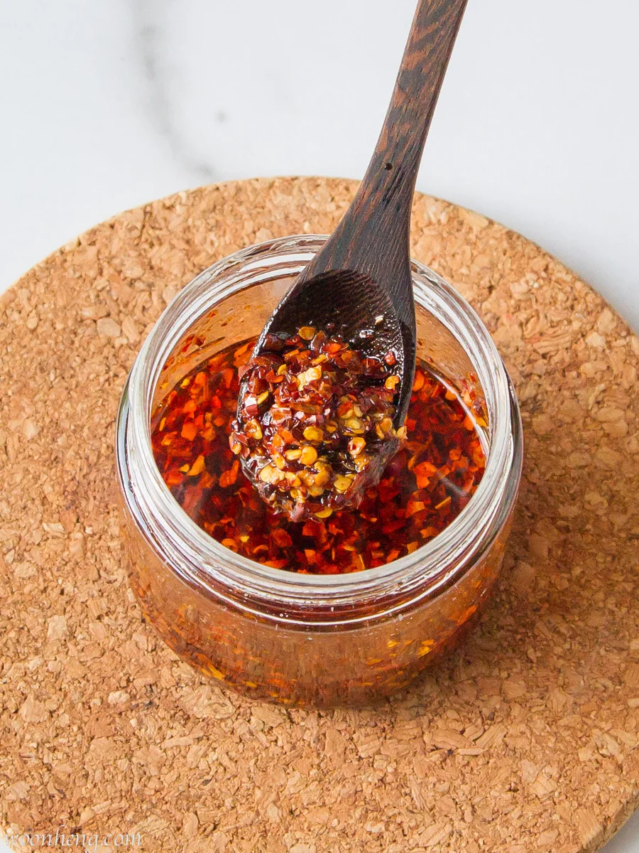 Easy 5-ingredient Homemade Chili Oil
