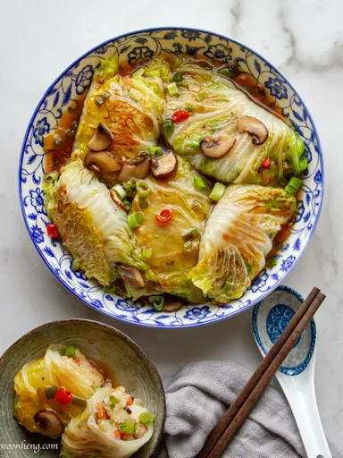 Napa Cabbage Sticky Rice Rolls