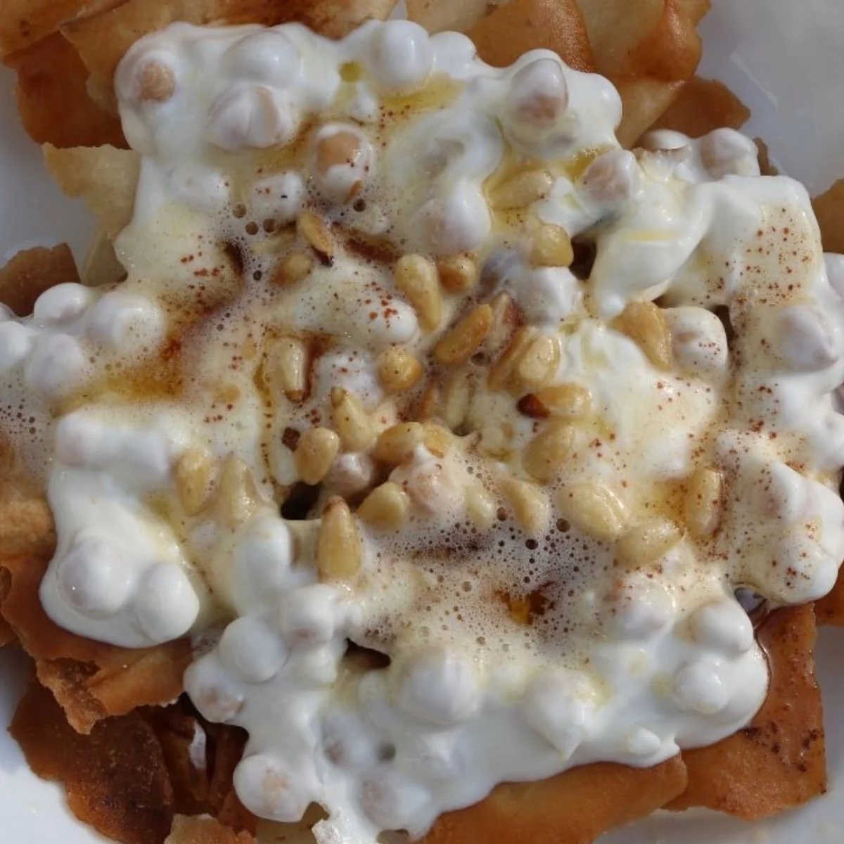 Easy Lebanese Fatteh with chickpeas