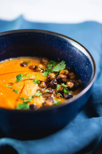 Sopa de Tomate Casera (Receta Fácil)