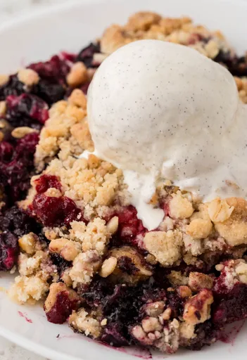 Berry Crisp Dump Cake