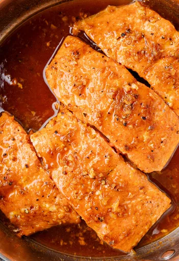 Salmón con Miel Picante