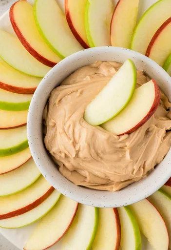 Peanut Butter Greek Yogurt Apple Dip