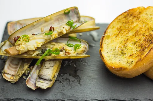 Asian Style Razor Clams