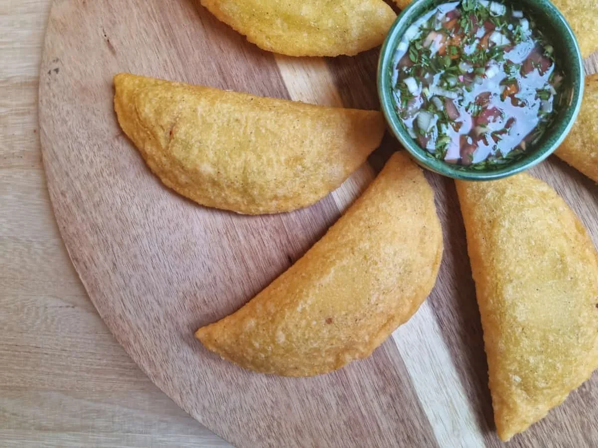 Empanadas Colombianas de Queso y Espinaca