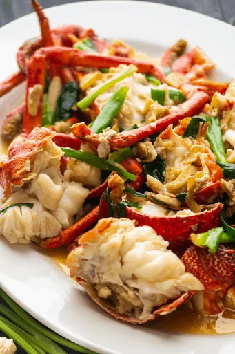Ginger Scallion Lobster (蔥薑龍蝦)
