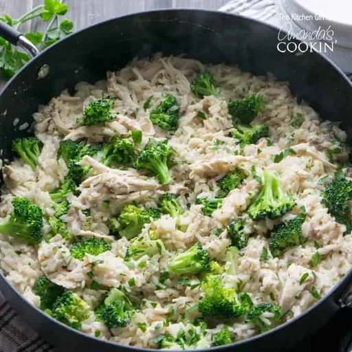 One Skillet Chicken Broccoli and Rice