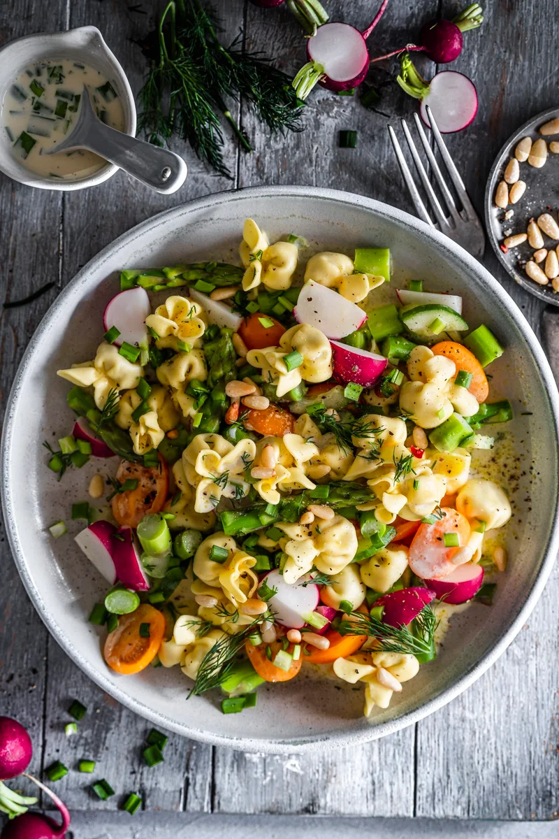 Leichter Tortellini Salat