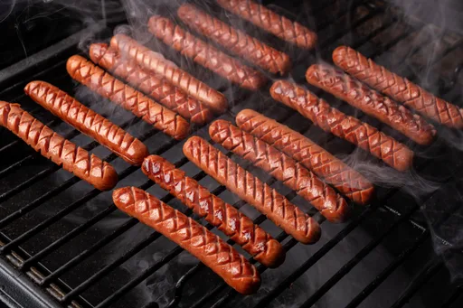 Perritos calientes ahumados Traeger