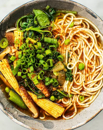 Sopa de Fideos con Sésamo y Jengibre Fácil