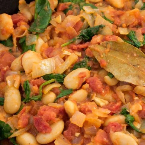 Recetas de judías y tomates al estilo español