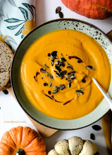 Cremige Kürbissuppe mit Kokosmilch {schnelles Thermomix Rezept}