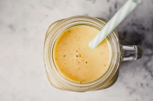 Batido de mango y almendra