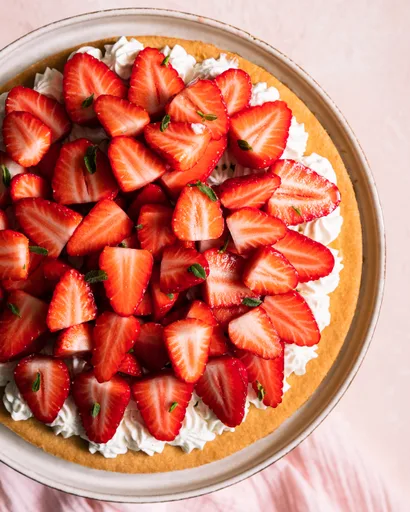Tarte sablée aux fraises et chantilly