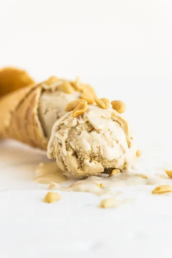 Yogur helado de pl&aacute;tano y mantequilla de cacahuete sin heladera