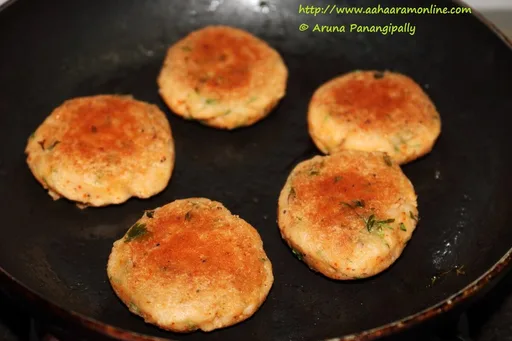 Kacche Kele ki Tikki | Raw Banana Cutlets