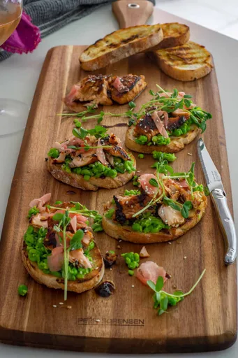 Tosta de salmón teriyaki a la sartén