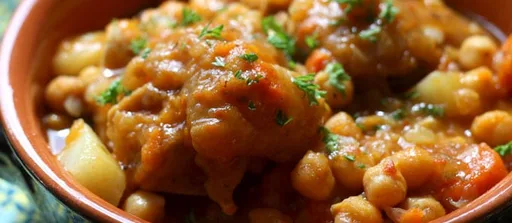 Manitas de cerdo con garbanzo