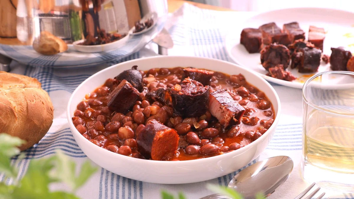 Receta de alubias rojas con chorizo y morcilla