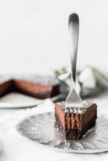 Tarta de brownie y mousse de chocolate
