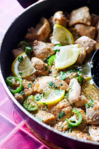 Pollo a la pimienta (Chicken Kali Mirch) fácil y con un toque de limón para la cena