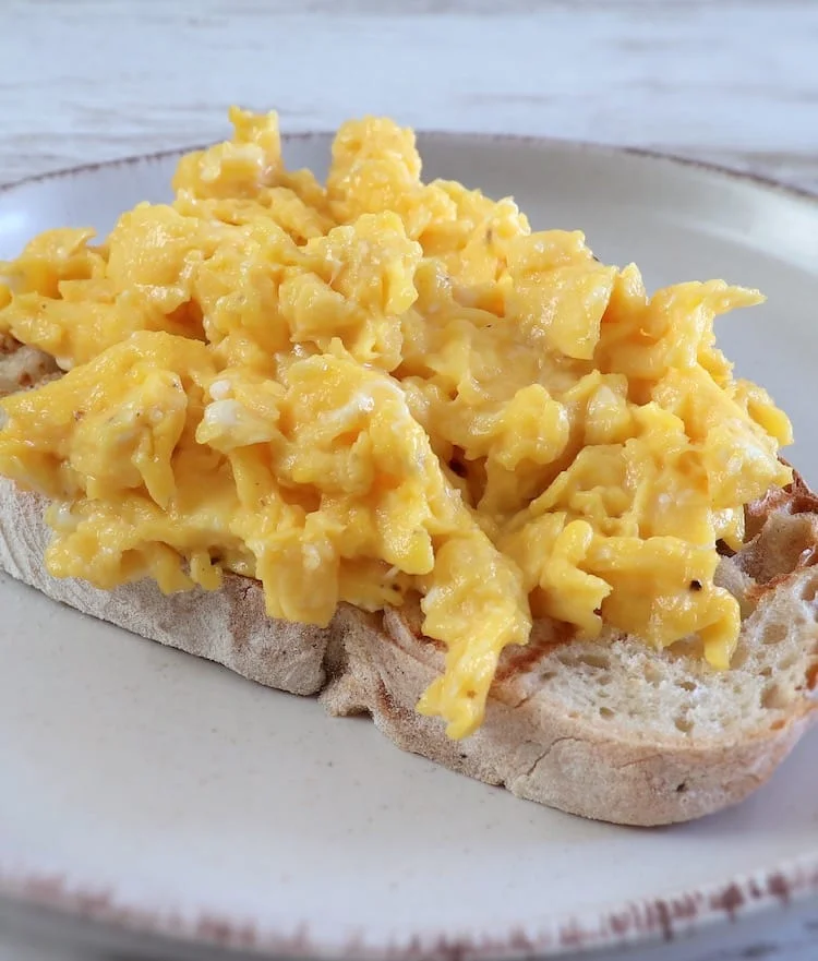 4-Ingredient Scrambled Eggs