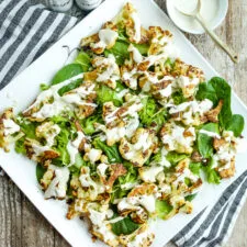 Coliflor asada con tahini