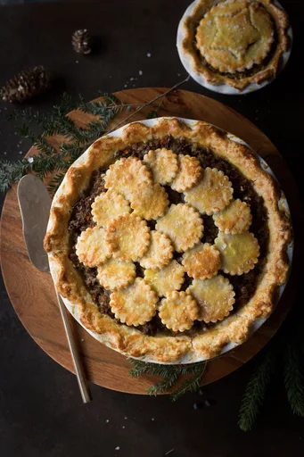 Tourtière à la viande et aux champignons