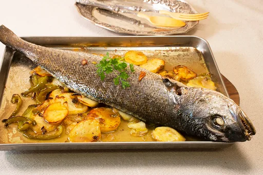 Corvina asada al horno. Una receta SENCILLA para un pescado delicioso