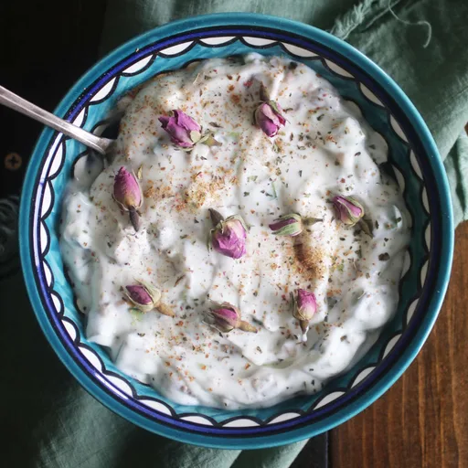 Mast-o-Khiar (Yogurt and cucumber dip)