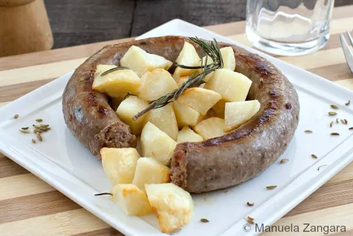 Receta de salchicha de cerdo siciliana con hinojo a la sartén