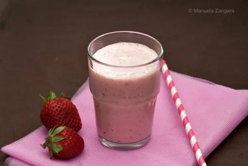 Receta de batido de piña, fresa y manzana