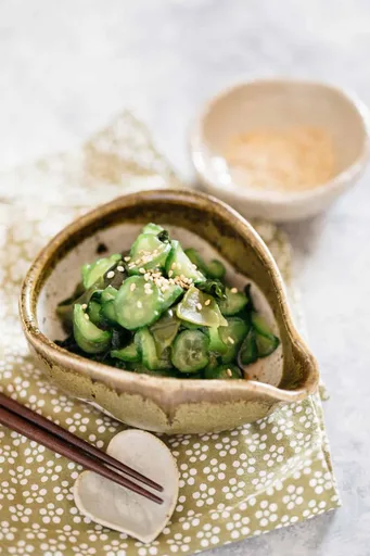 Ensalada japonesa de pepino Sunomono