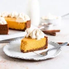 Pumpkin Cheesecake with Gingersnap Crust