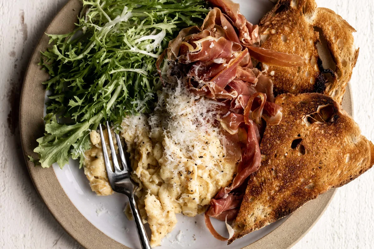 Cacio e Pepe Slow Scrambled Eggs