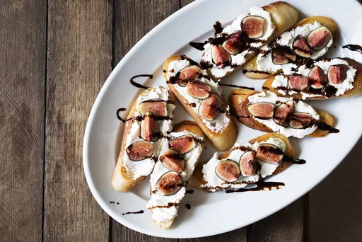 Crostini de Ricotta, Higos y Balsámico