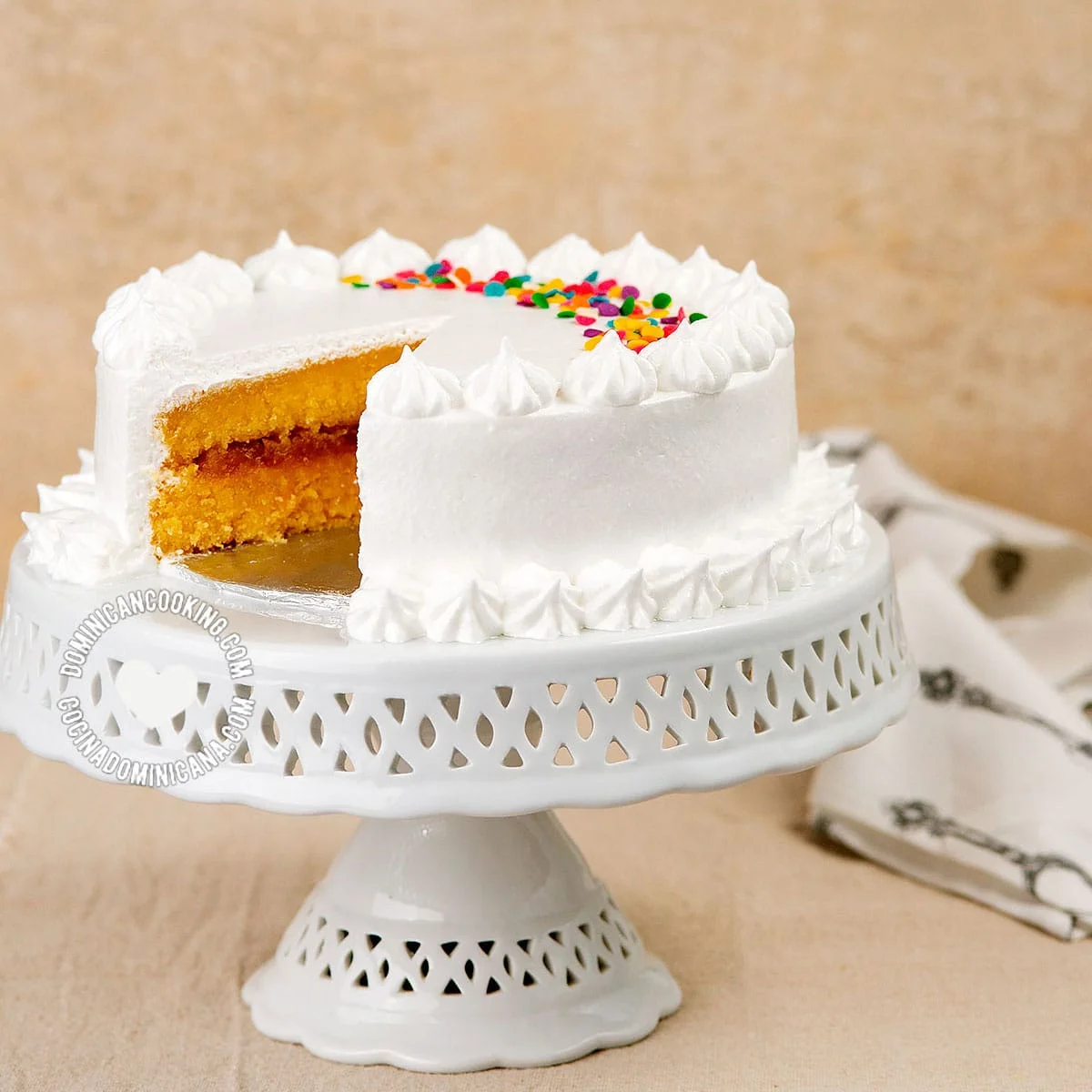 Dominican Cake [Video+Recipe] Bizcocho Dominicano