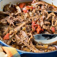 Carne deshebrada al estilo mexicano